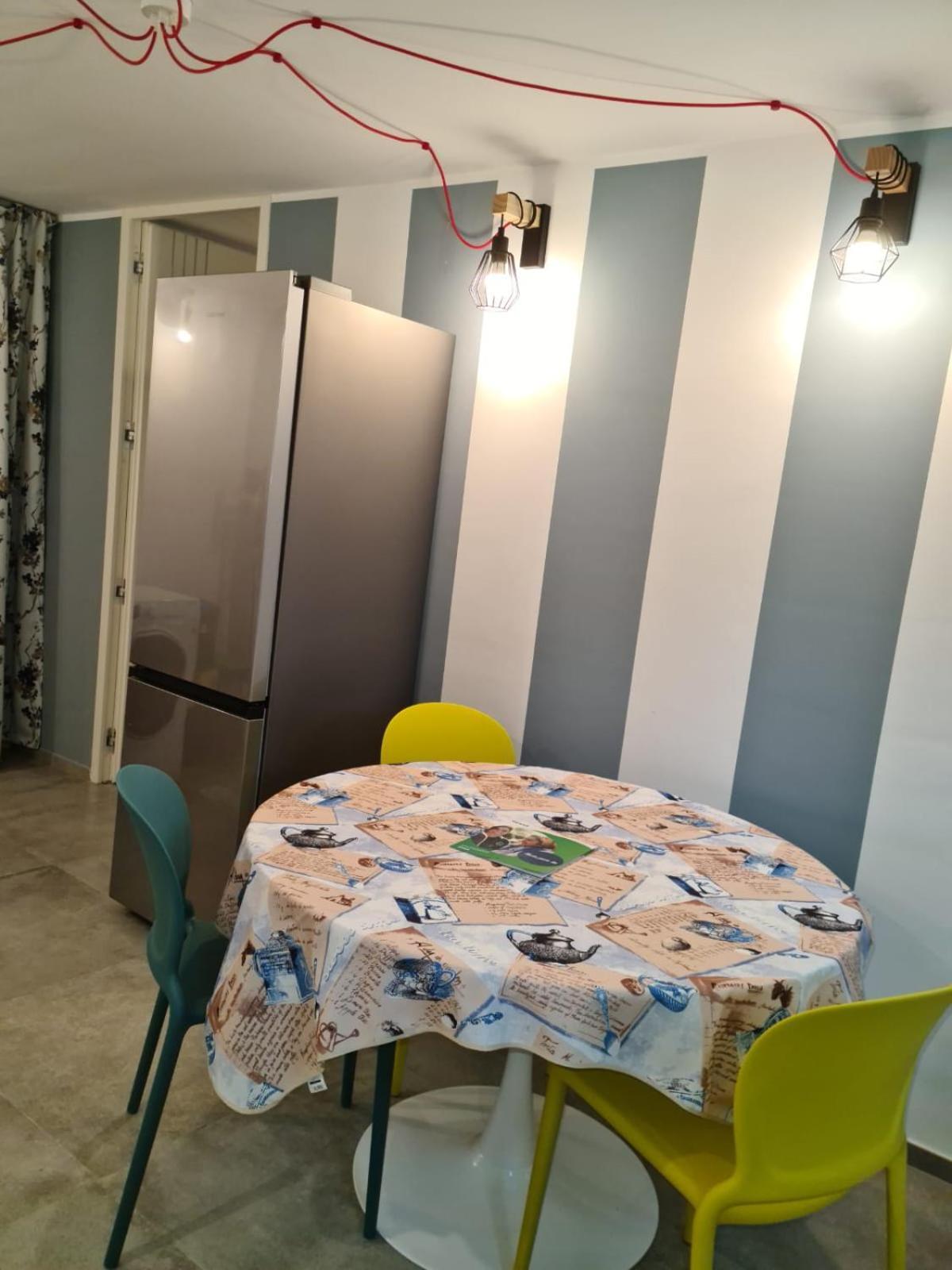 Palazzo Lagioia 2: Prestigioso Miniappartamento Triggiano Exteriör bild